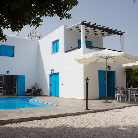 פומוס Votsalo Villa מראה חיצוני תמונה