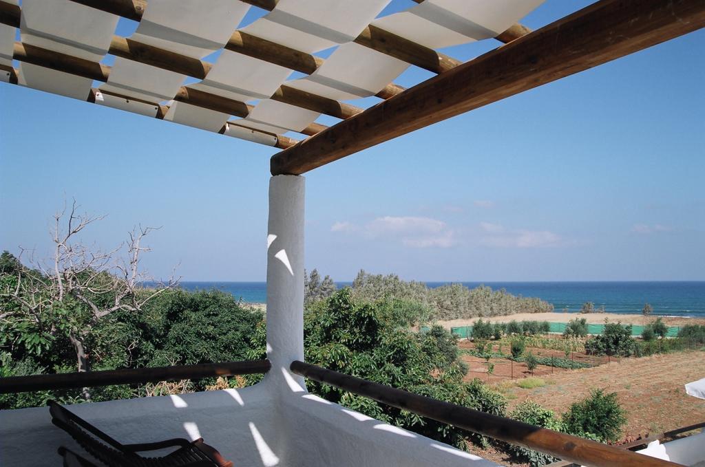פומוס Votsalo Villa חדר תמונה
