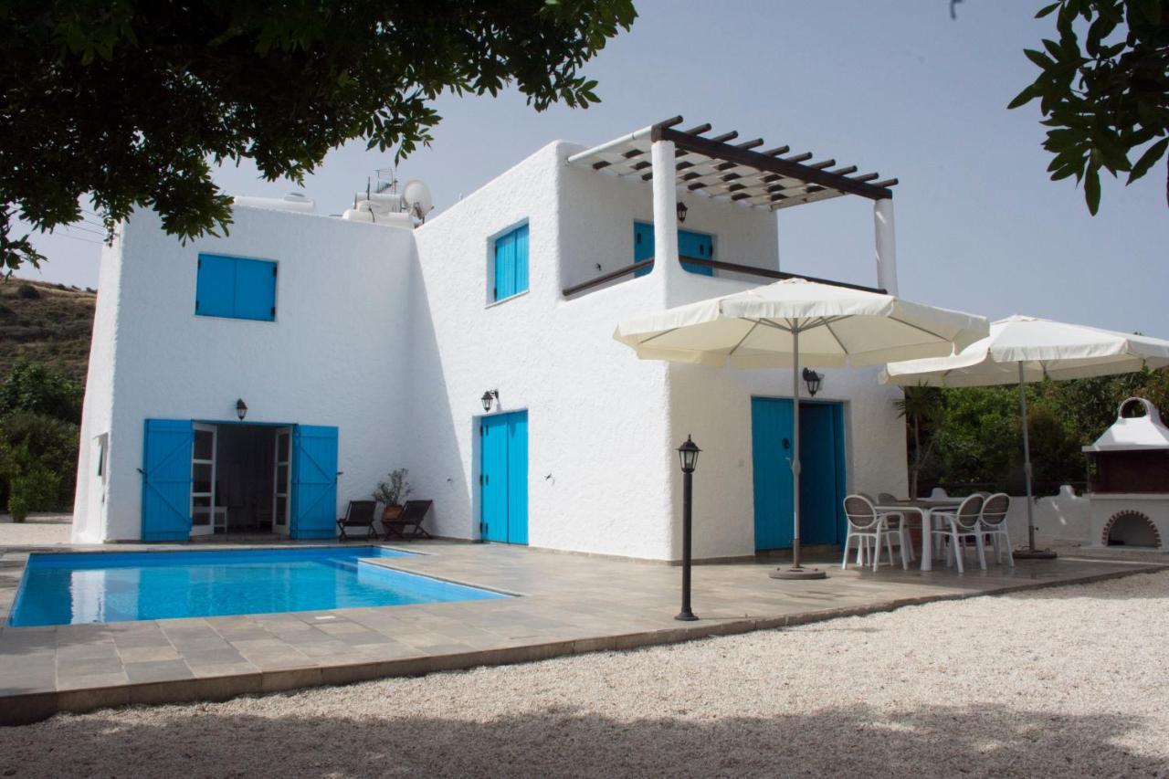 פומוס Votsalo Villa מראה חיצוני תמונה